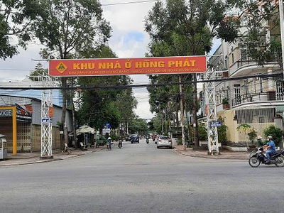 Khu nhà ở Hồng Phát nằm trên đường Nguyễn Văn Cừ nối dài, quận Ninh Kiều